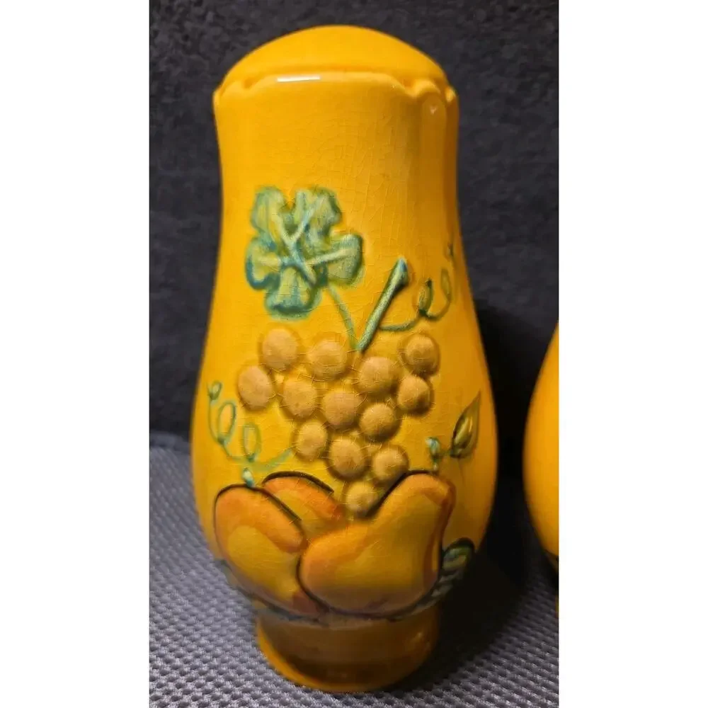 large california pottery salt and pepper shakers 6